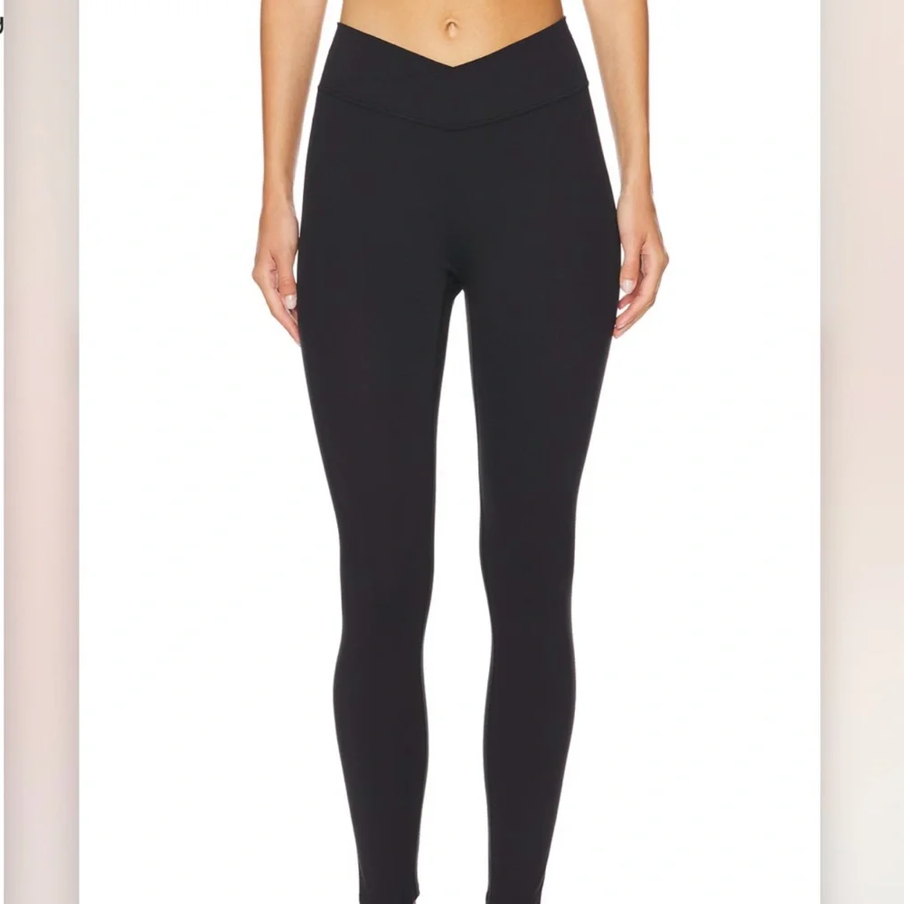 437 V Legging - Picture 5 of 6